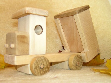 Vyklápací nákladiak